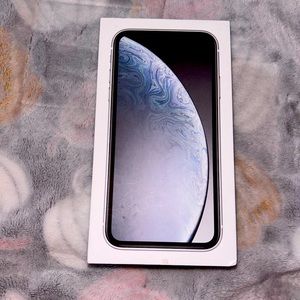 Selling iPhone XR BOX!!